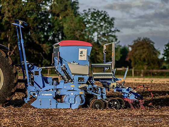 Mechanical seed drills ---	Saphir 9/300