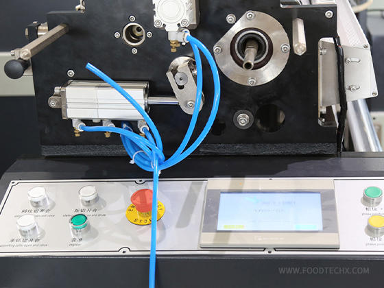 Flexographic printing machine