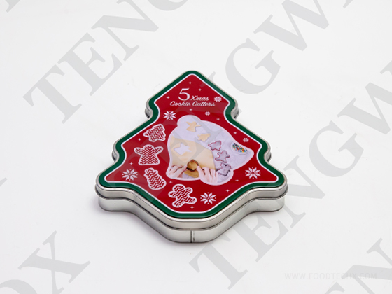Christmas tin ---    TW833