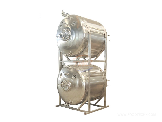 Horizontal fermenter