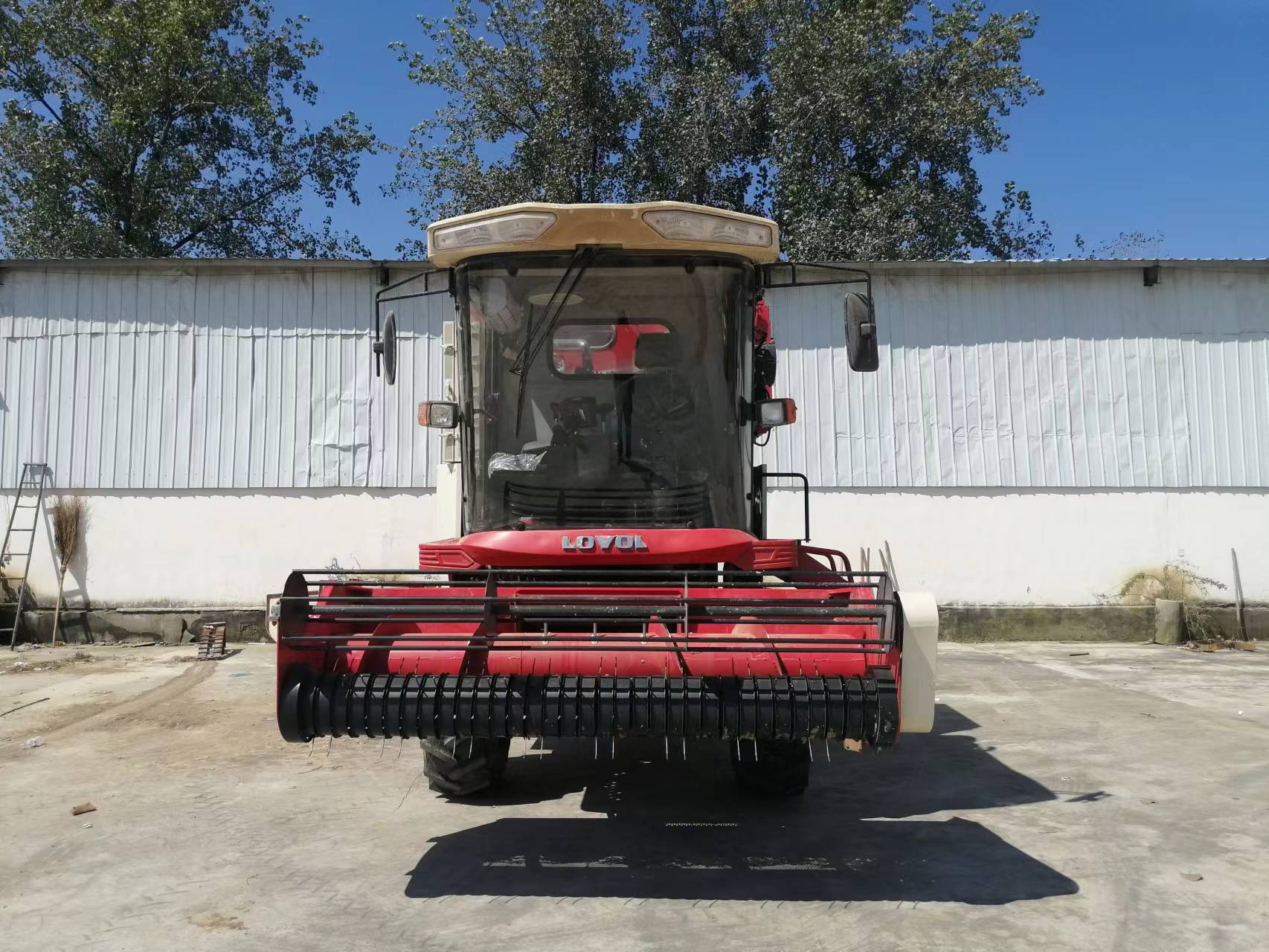 Modular combination Self-propelled peanut harvester 4HJL-3A1(G4)