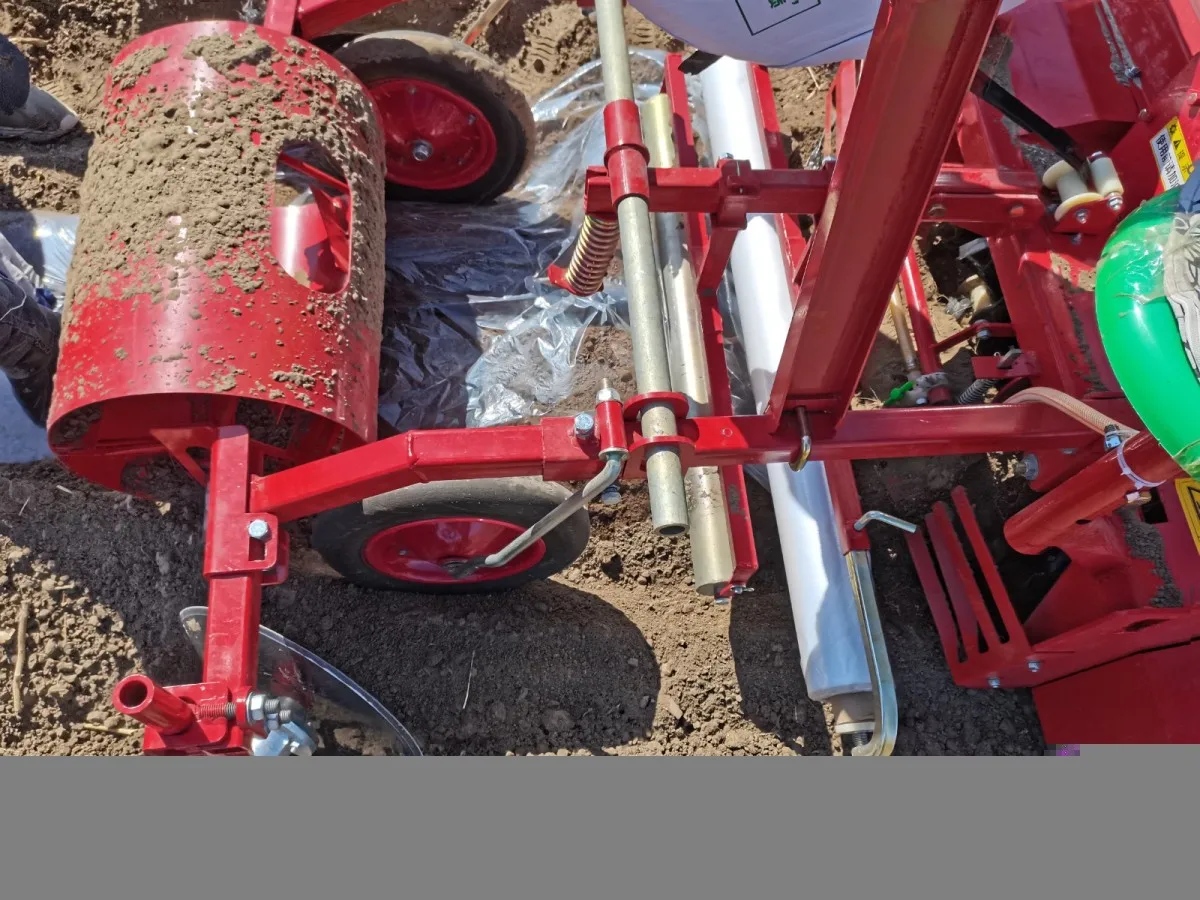 Small Potato single ridge and double row mulching planting machine 2CM-1/2