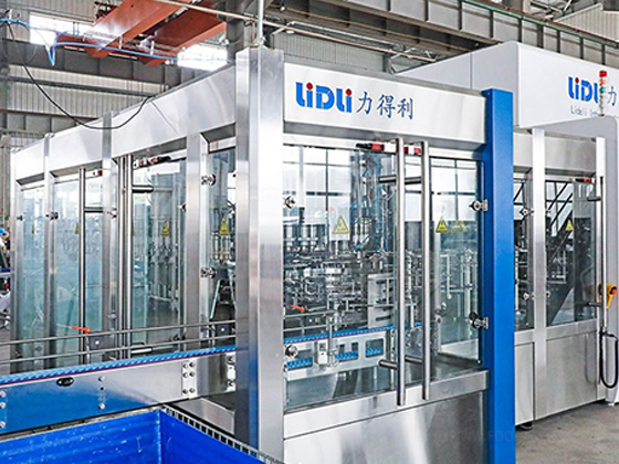 Blowing Filling Capping Combiblock Machine