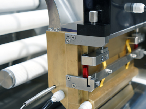 RJWJ-250G---Fully Automatic Rolling Mold Soft Capsule Machine