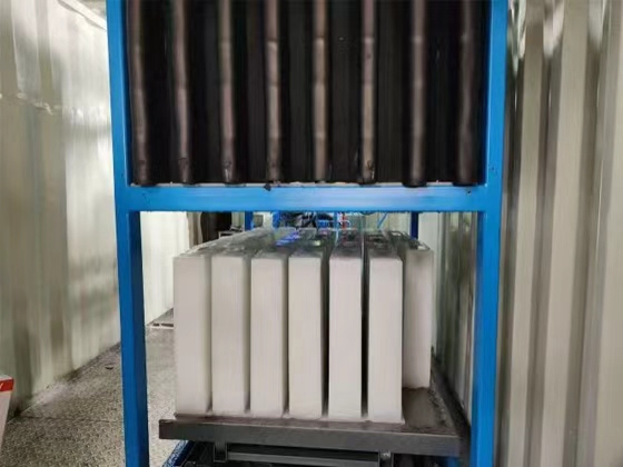 Small footprint 1-Ton Direct Cooling Block Ice Machine BMB10