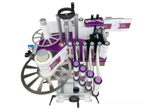 Fully Automatic Rotary High-Speed Positioning Adhesive Labeling Machine---RYRS-808C-2