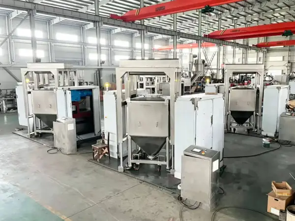 HDT Series IBC Bin Blender --- HDT300