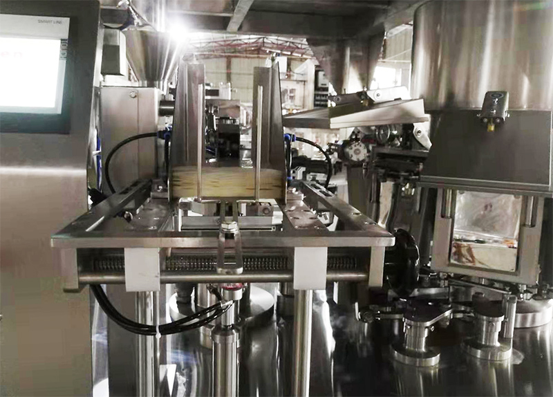 YSZK4-90 Pre-made Bag Vacuum Packaging Machine